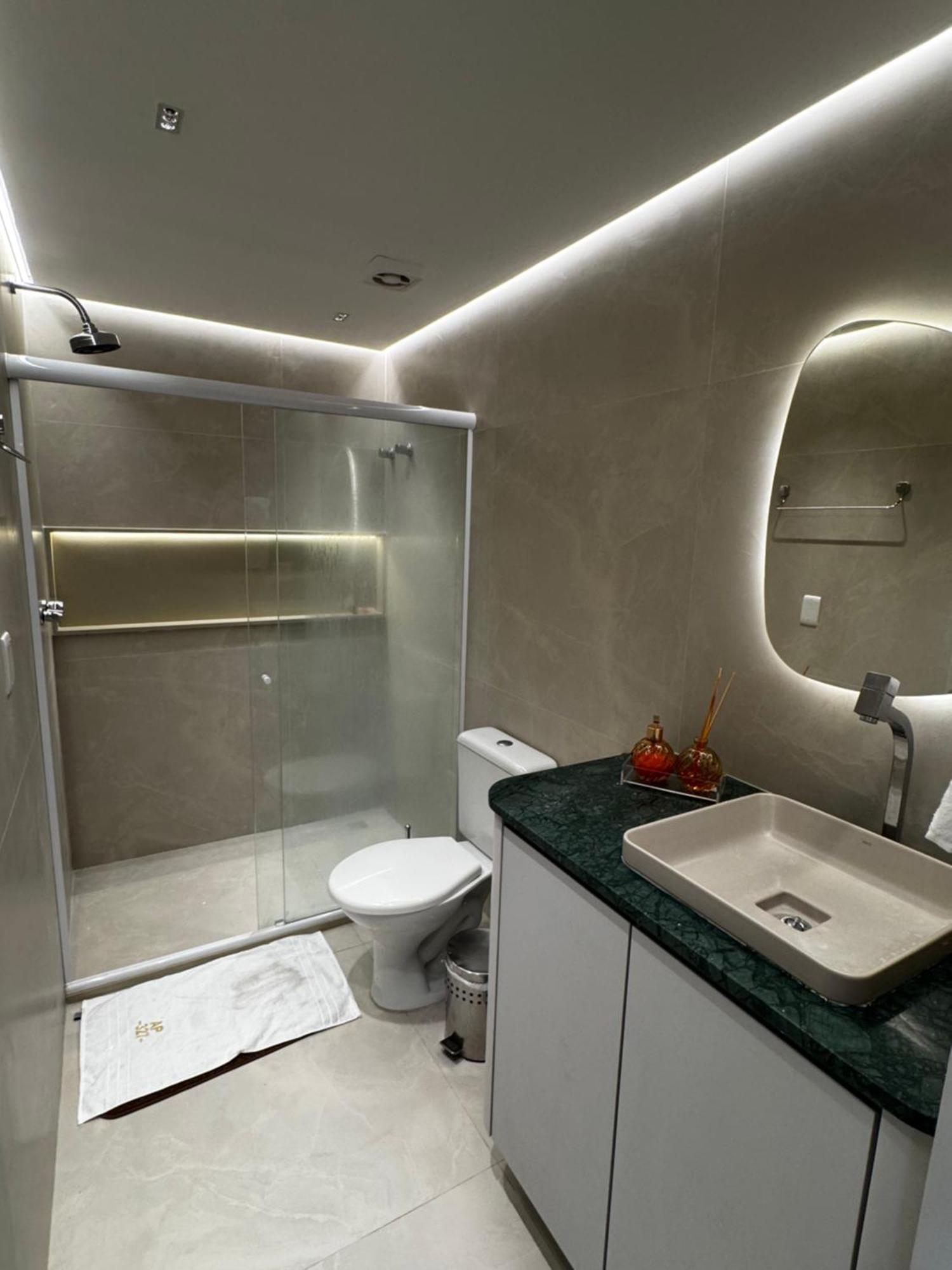 Apartamento Deluxe com 2 Quartos e Vista Mar